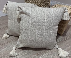 Almofada/Capa Pompom Algodão Comum